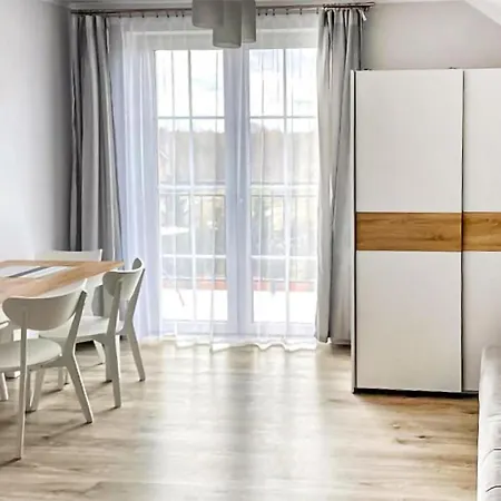1 Bedroom Beautiful In Appartement