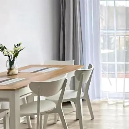 1 Bedroom Beautiful In *