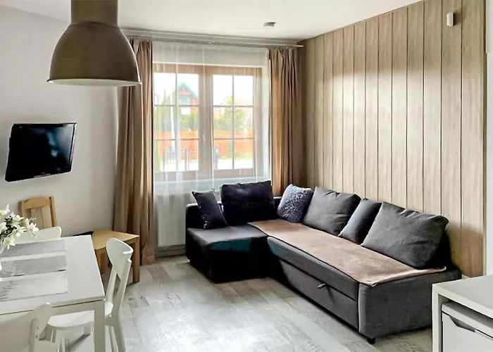 1 Bedroom Beautiful In Apartament Karwia