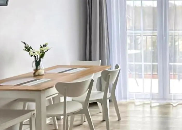 1 Bedroom Beautiful In *